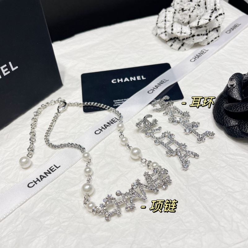 Ch**el necklaces